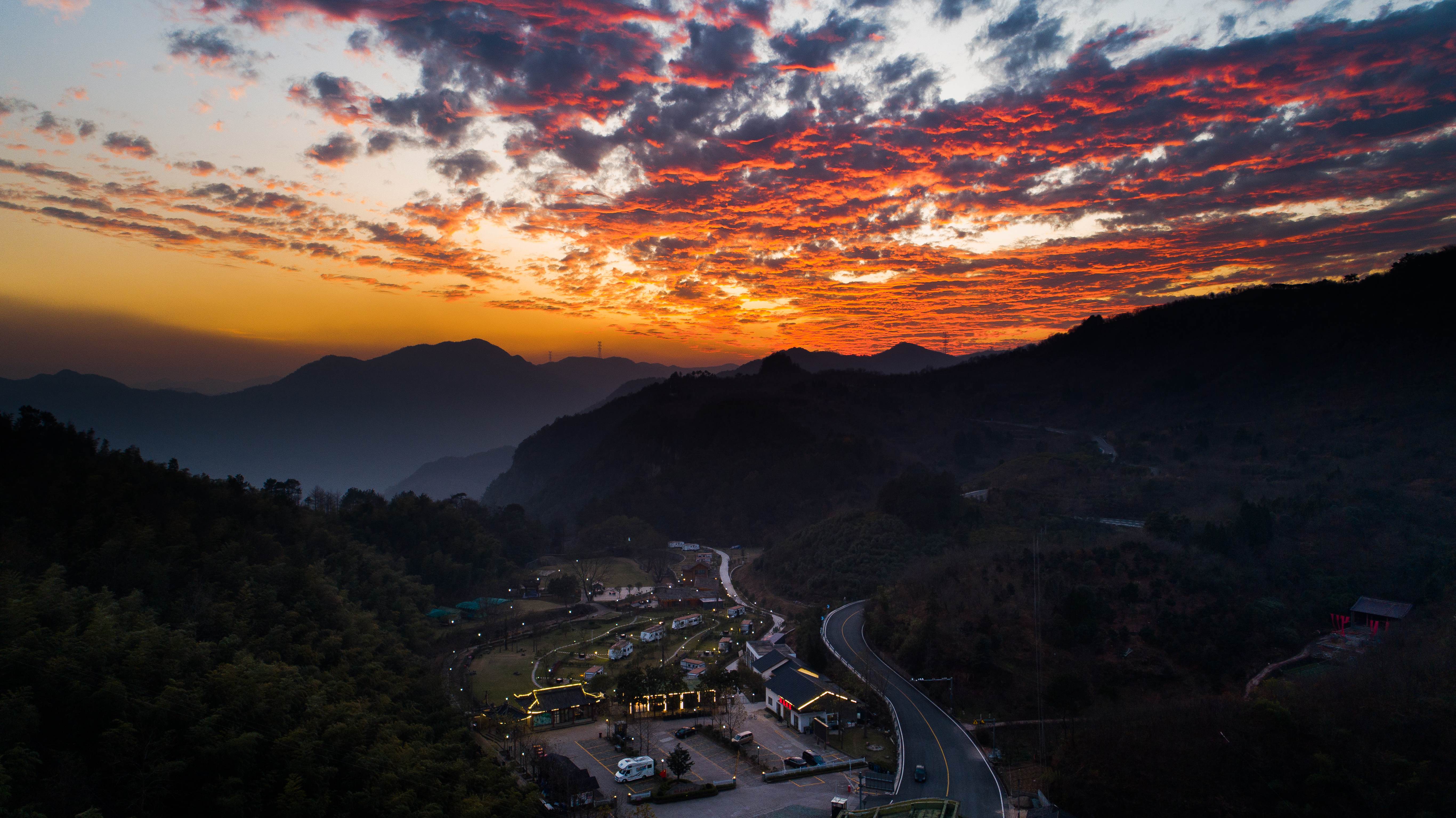 宁波好玩的地方这个地方被誉为户外小空调景美人少超清凉