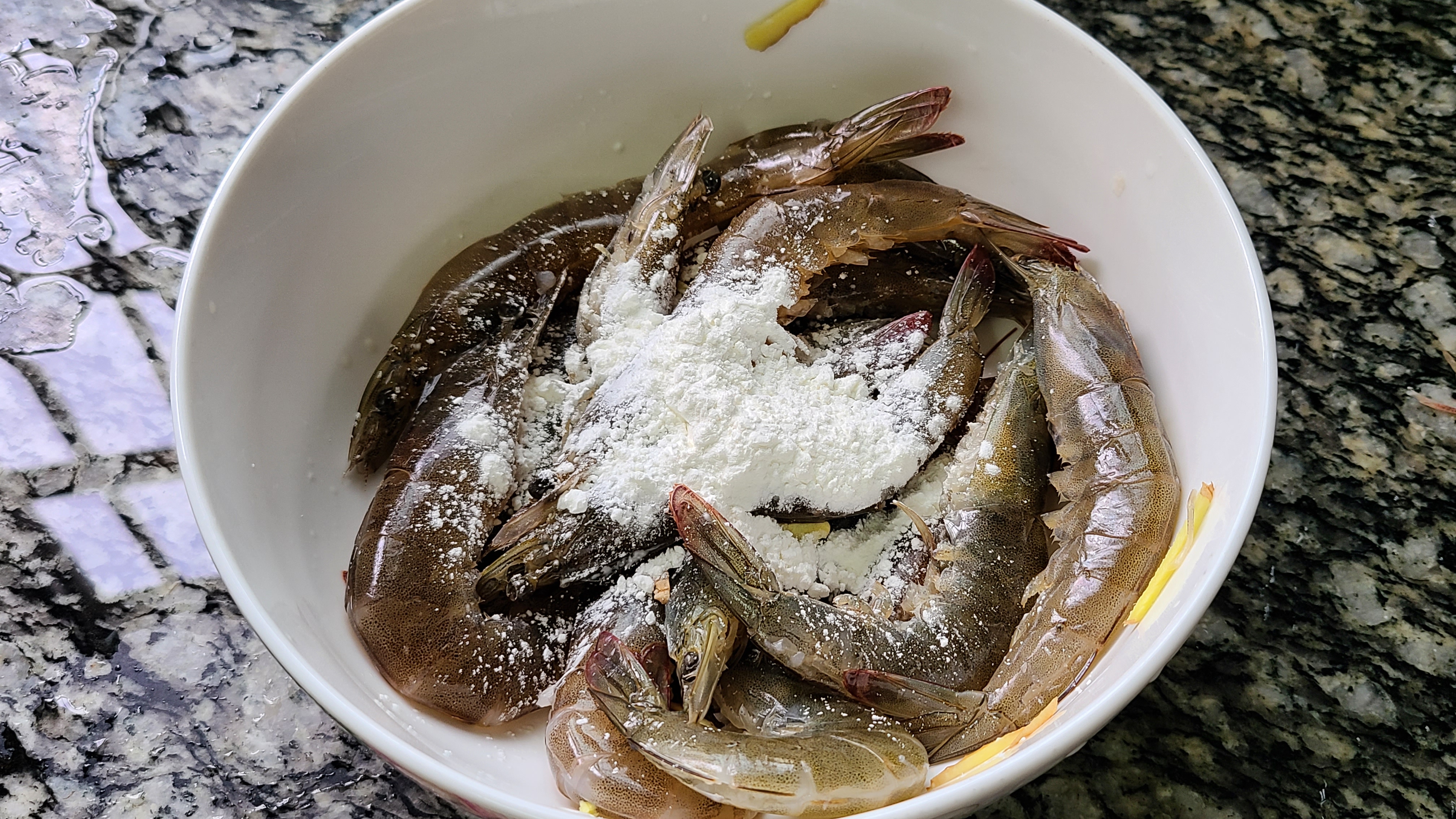 家常版椒盐大虾，又香又好吃，这一道家常菜，下饭下酒都受欢迎