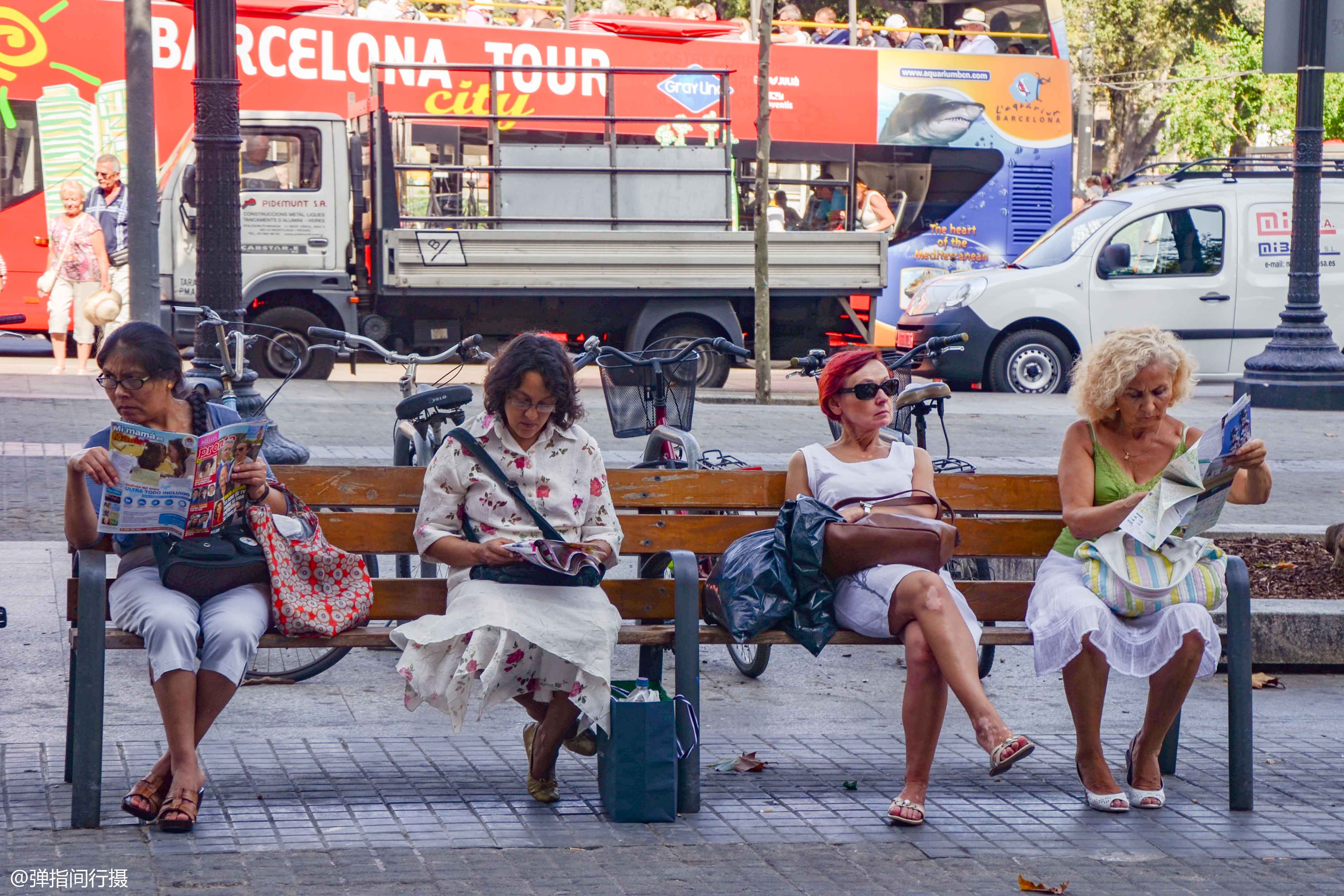 西班牙著名的“流浪者大街”，汇聚全球街头艺人，成一道别样风景