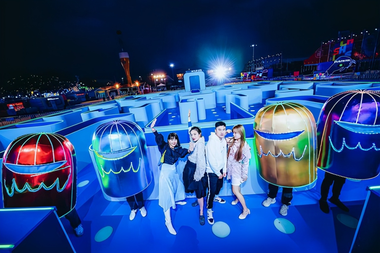 青岛西海岸城市生活节|青岛西海岸城市生活节首秀“中国综艺嘉年华闪光派对”重磅开园