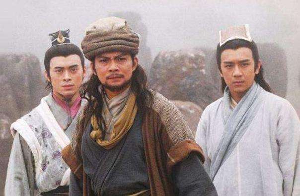 人们穷得吃不上饭为何不起义，还要加入丐帮实