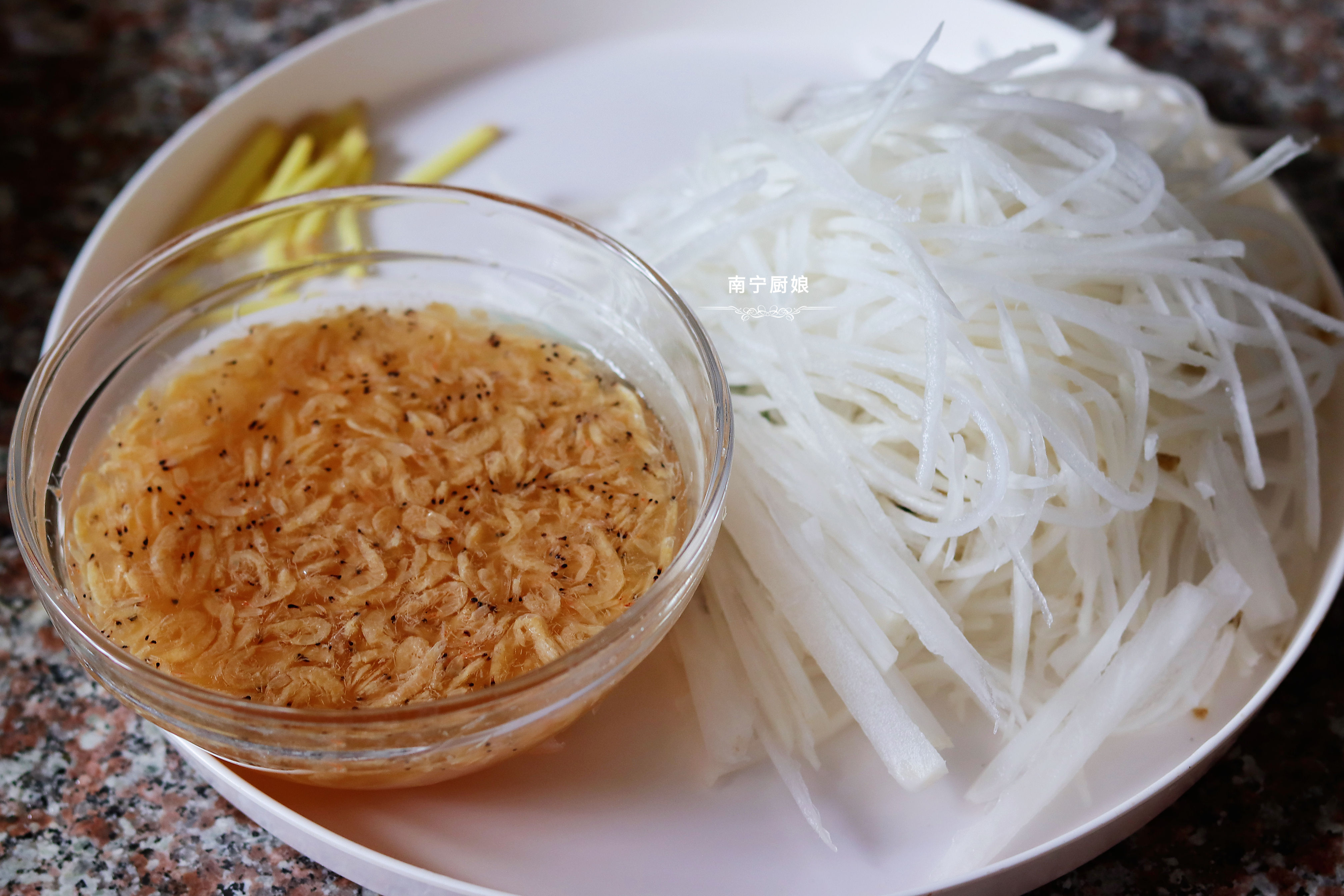 秋天多喝这道汤，鲜香营养，还能润肺生津去秋燥，5块钱能做一锅