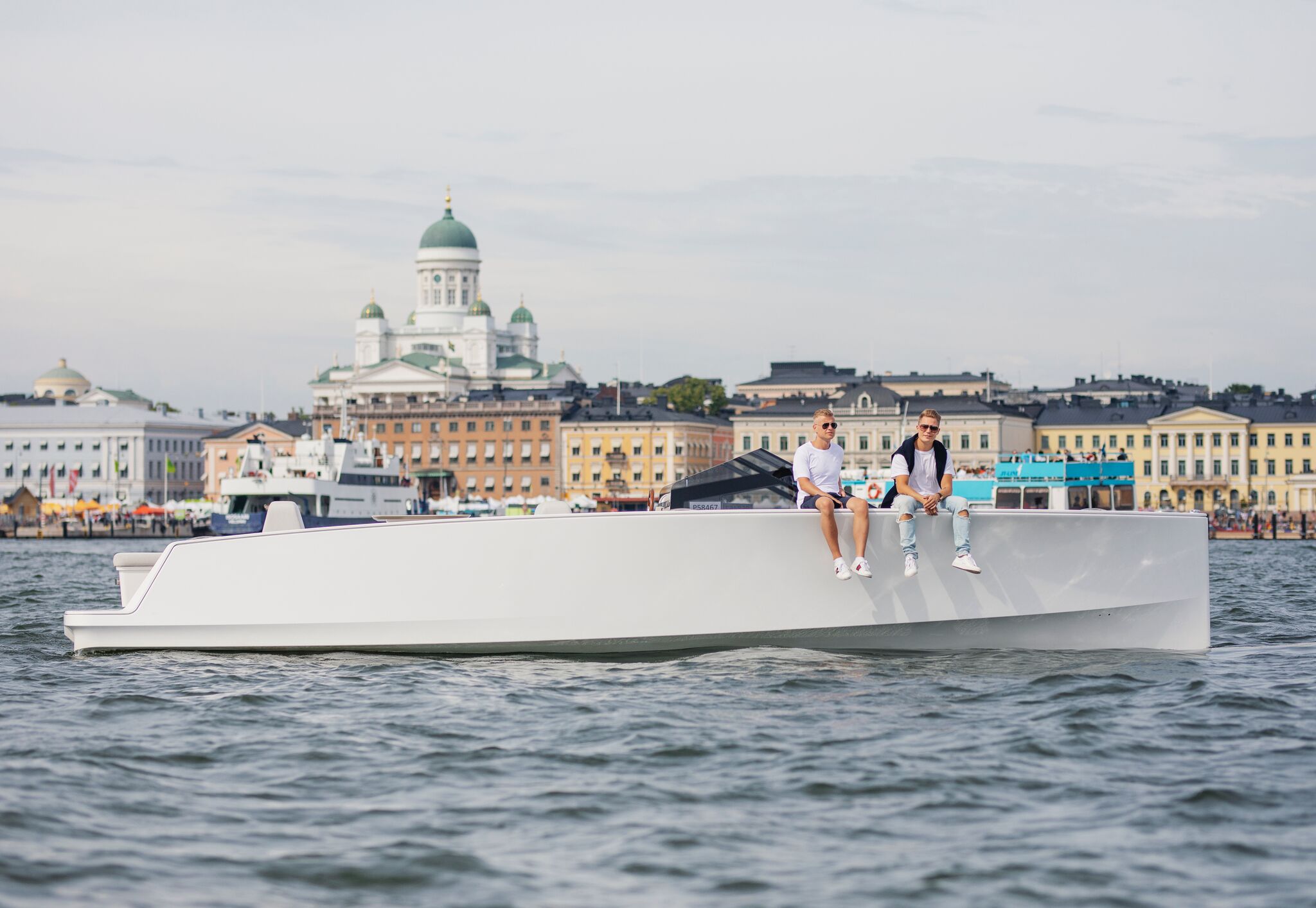 海上特斯拉，来自芬兰的全电动游艇Q30，续航里程可达80海里