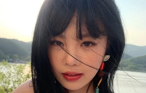 他们也应该退出组合吗?陷入争议的偶像是否能继续活动?
