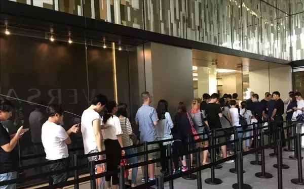年年说“凉”，年年排队买的苹果要来了，iPhone13全系价格大预测