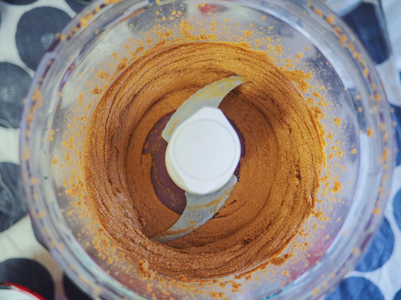 想吃花生酱不用买，5块钱自制一大瓶，纯正无添加，还能做曲奇