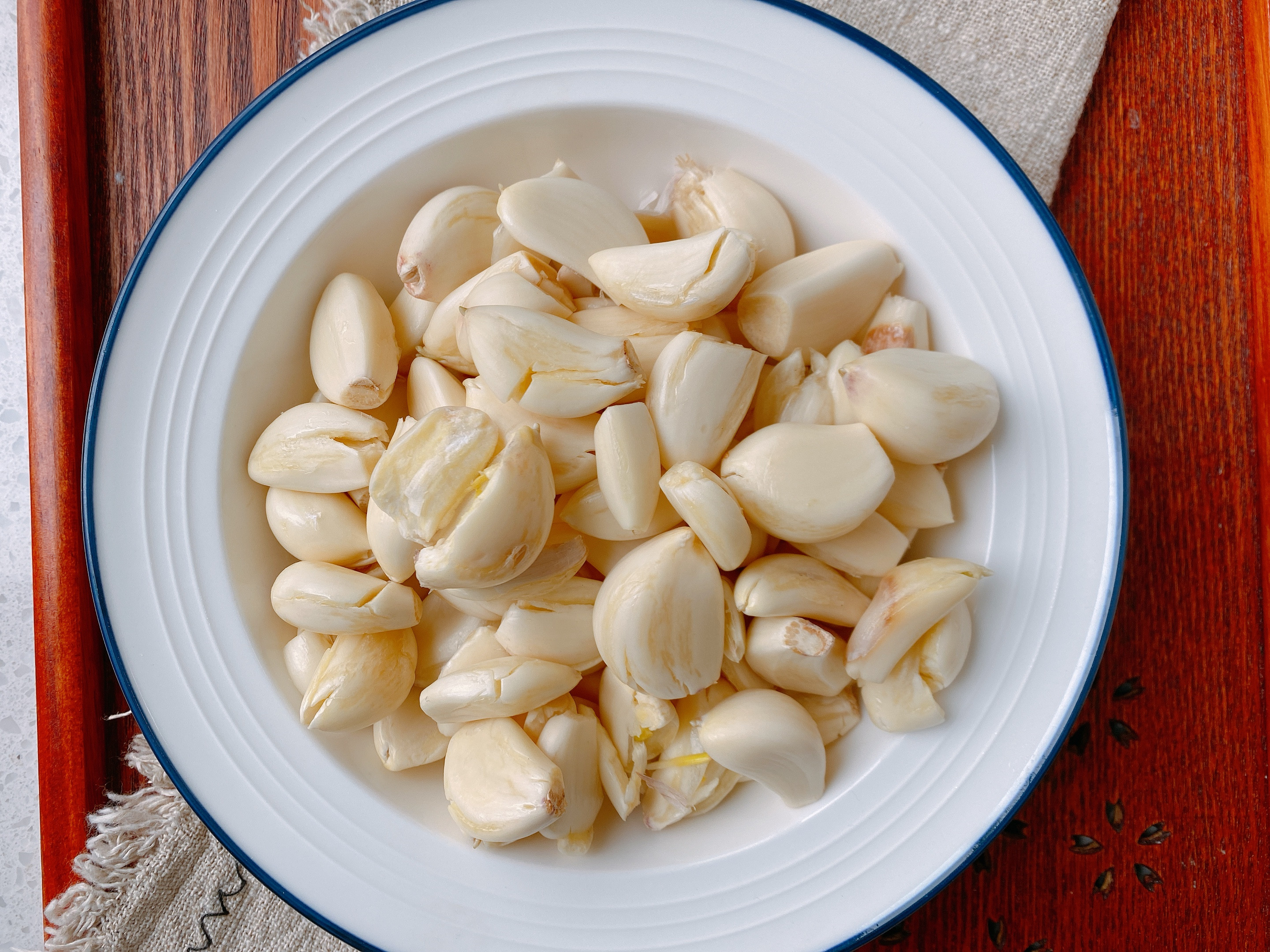 自製蒜蓉辣椒醬，掌握3點，不長白花耐保存，蒜香濃郁拌啥都香