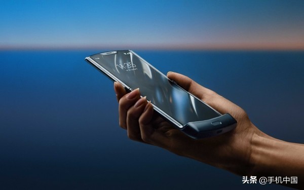 摩托罗拉手机Razr迭代更新版本号曝出 新技术将于九月份公布