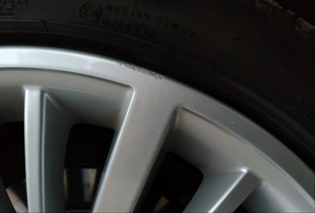 汽車輪轂難免磕磕碰碰！但有些磕傷不太簡單