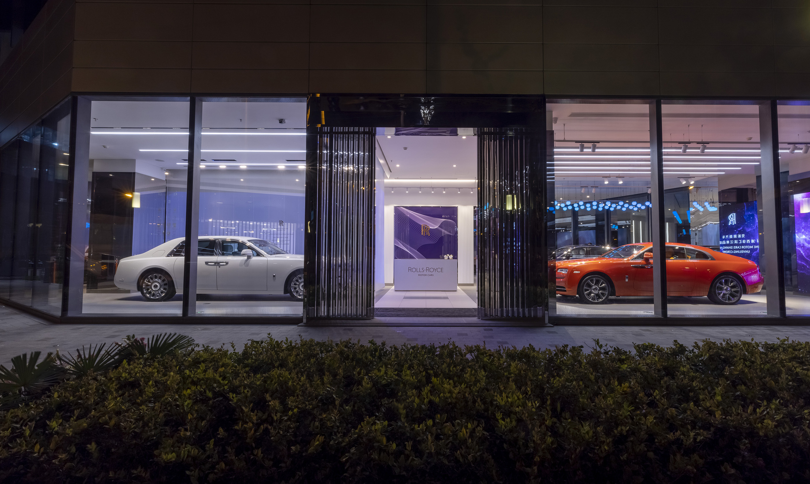 灿然空间 晶耀西岸劳斯莱斯汽车上海·浦西徐汇滨江精品店焕美揭幕
