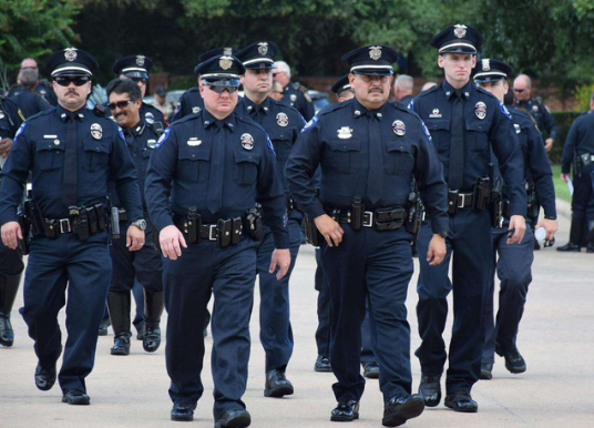 《乱世佳人》遭下架，美国电影反思了近百年也改变不了种族歧视