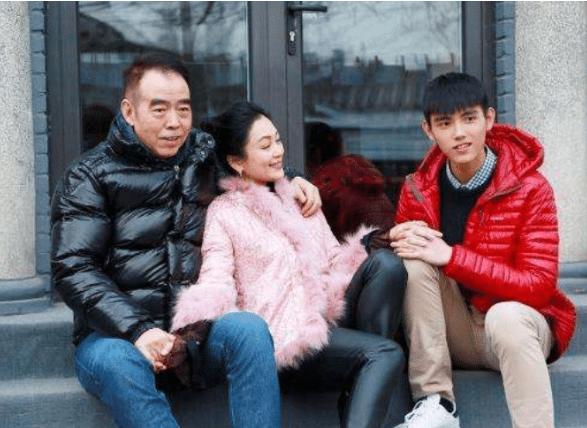 宋丹丹捧儿子没成功，陈红捧儿子也不行，她却