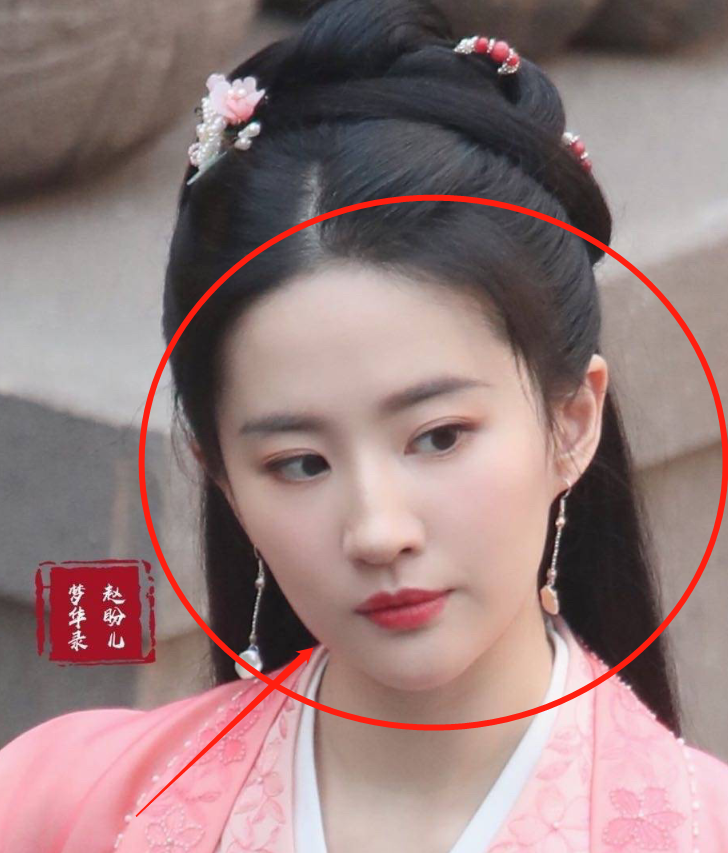 Dream China records the Lu Touchao that pull a hand sweet, liu Yifei wears gas of white skirt celestial being to wave, 