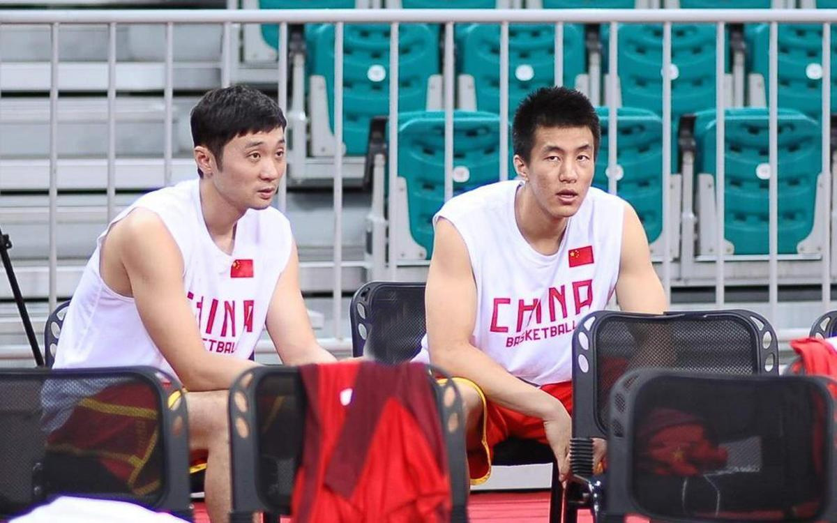 从小打中锋还是姚明队友，长大后成CBA第一位万分后卫