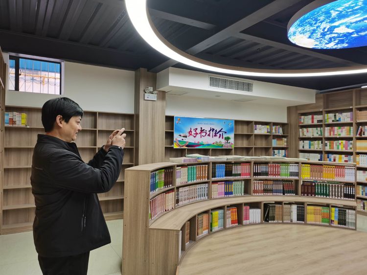 У������ӭ��� ͻ���������ɫ