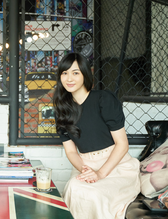 吴尊的妻子真是越来越好看，不仅颜值让人“上瘾”，气质更是卓越