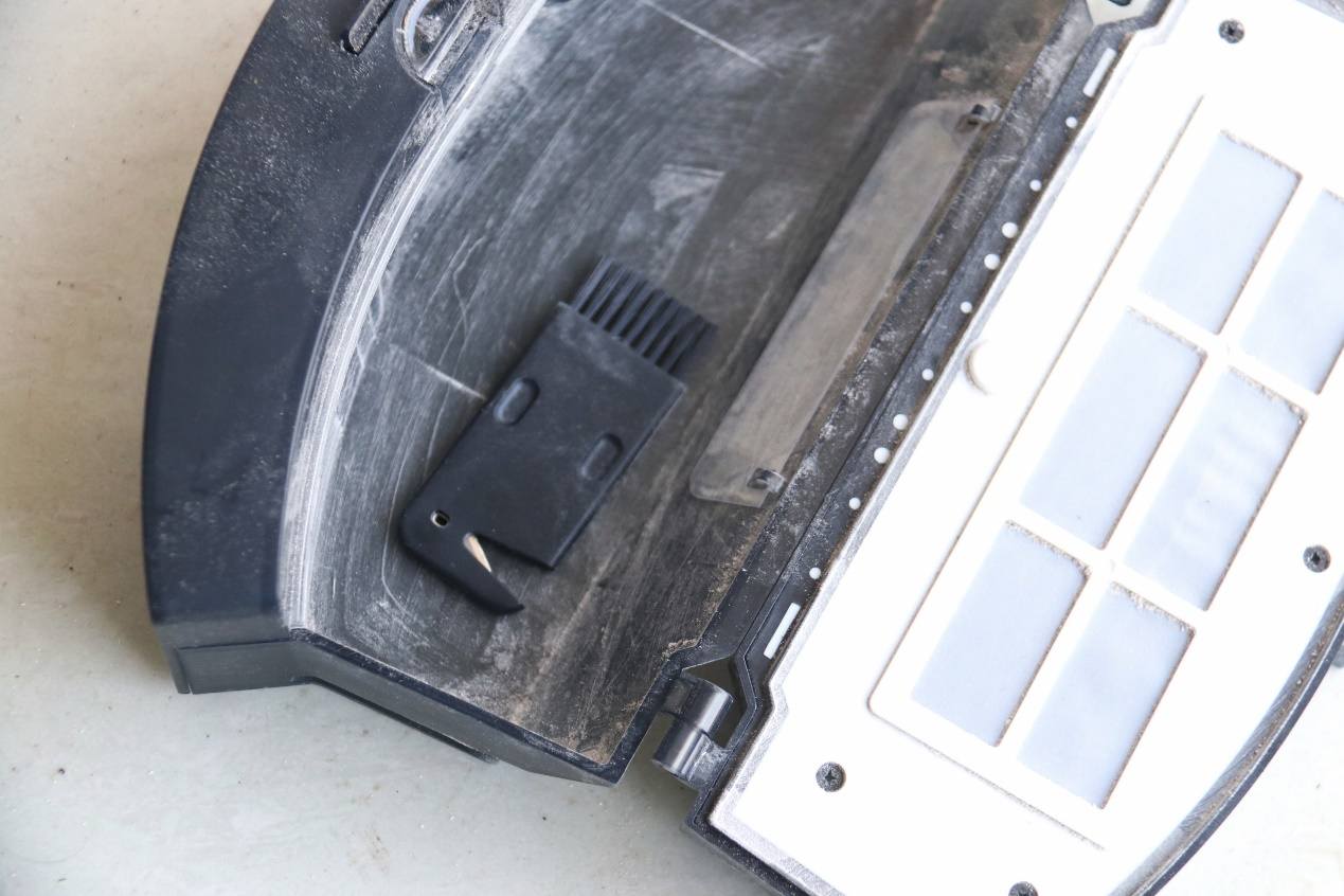 这个假期有规划：自动集尘更方便，由利V980 PLUS体验