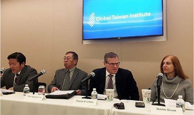 蓬佩奥的狗头军师——余茂春：背叛祖宗无底线，靠研究反华讨生活