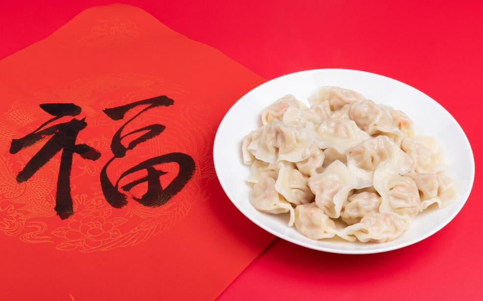 俗语|大年初五俗语一接二送三捏紧到底何意？这一天民俗里有何讲究