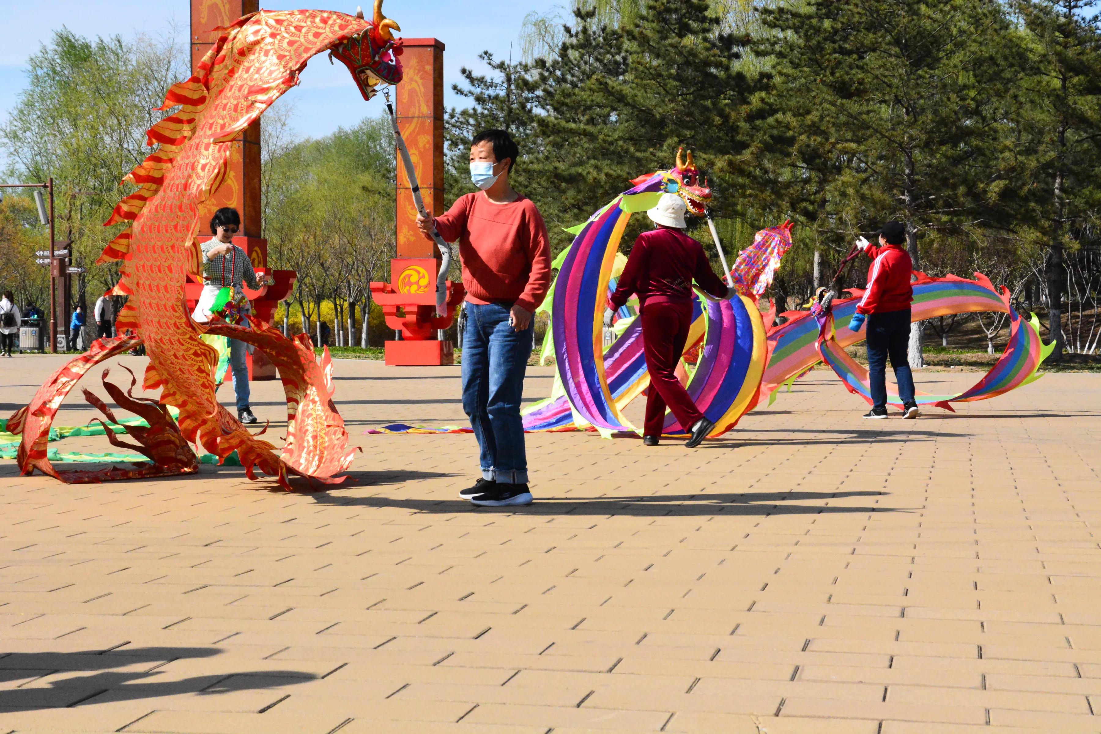 北京大兴区南海子公园迎来小长假第一天
