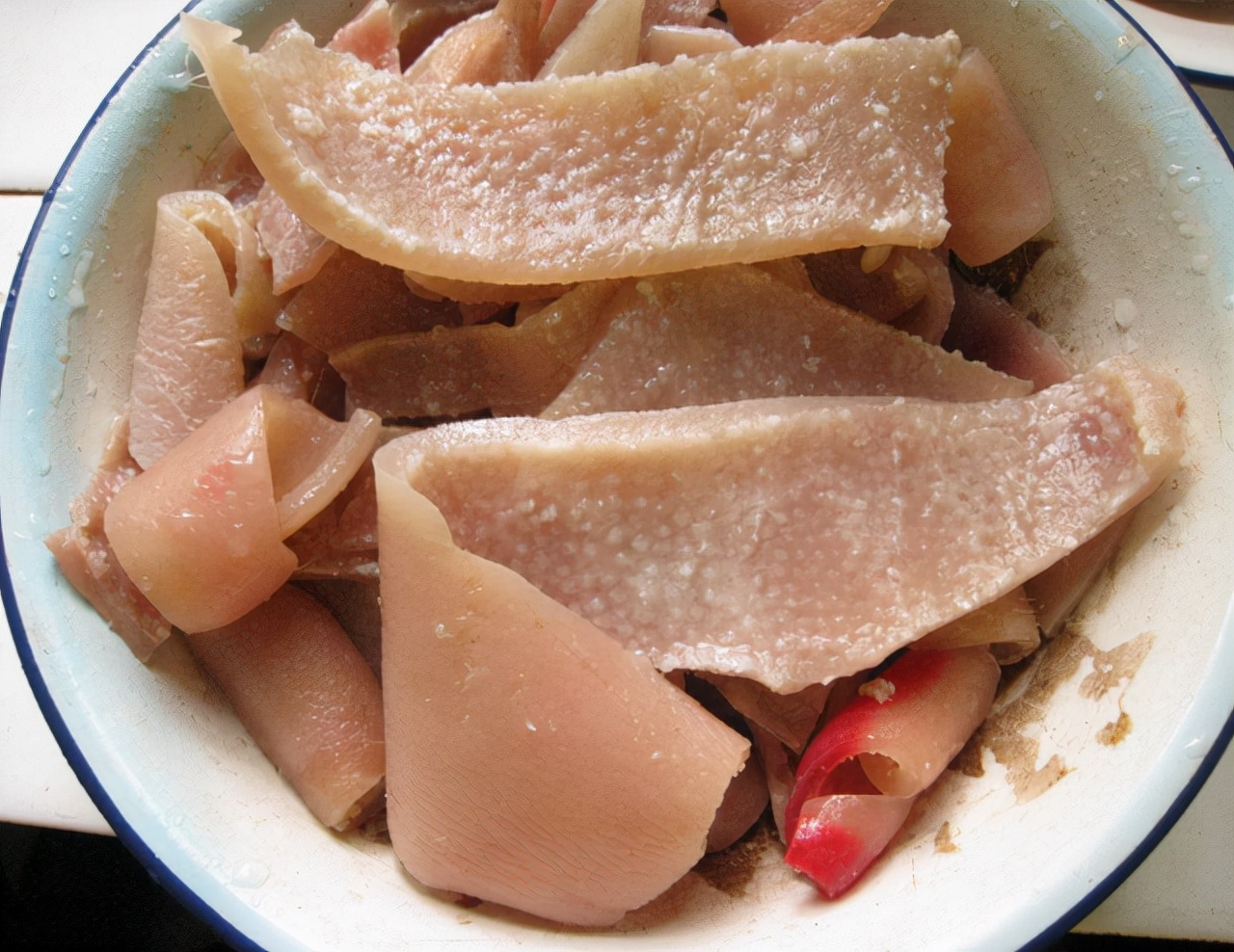 Doctors to eat less of the 6 parts of pigs. The large intestine is the last. Do you