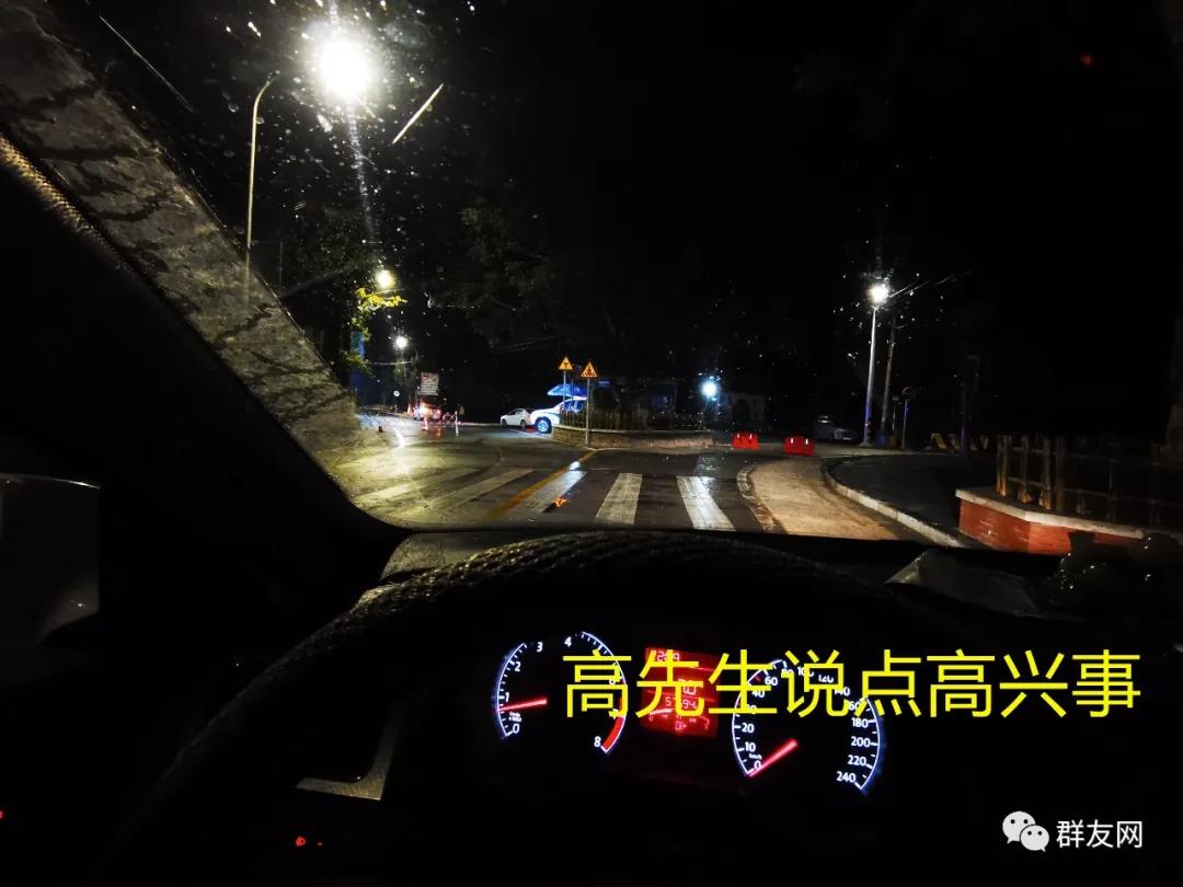 ͬ����Ӫ������ѩ�ˣ�������������׷ѩȫ���̣����ϻ�׷����