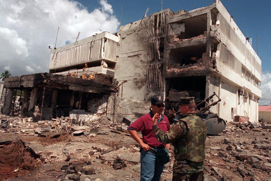 误炸？99年中国大使馆被炸真相，是美国为了毁掉F-117战机残骸？