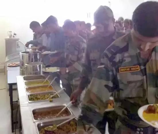 粗暴对待祁团长的印度黄种人是什么来头？印军