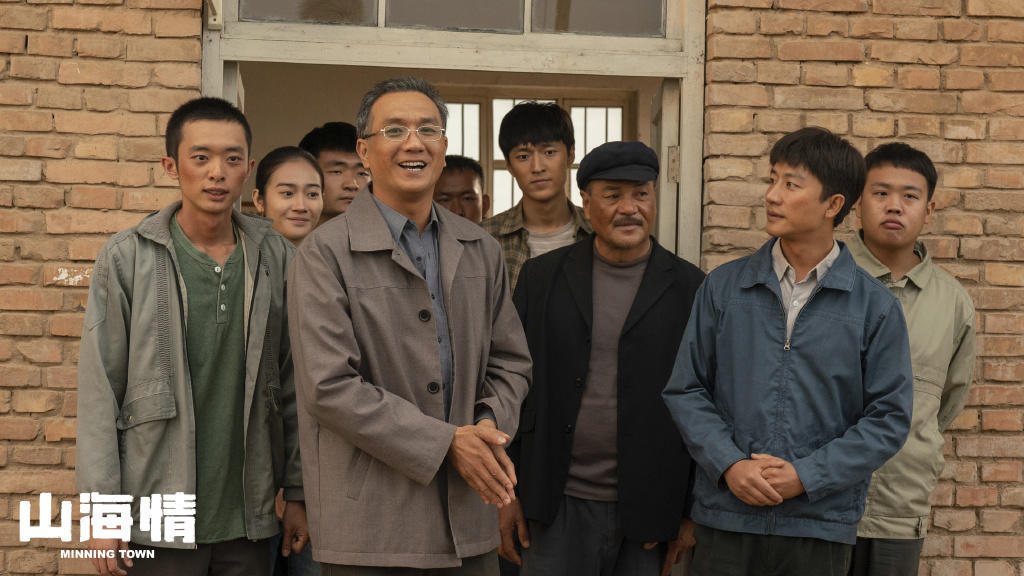 两位|《山海情》金滩村的两位“贵人”：一位走搞笑路线 一位负责感动