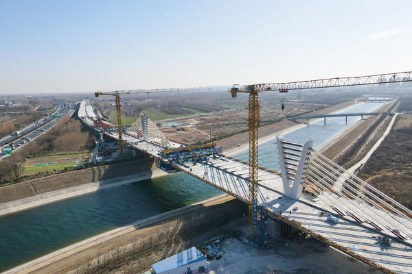 又传好消息！国道310线郑州西南段改建工程跨南水北调特大桥顺利合龙