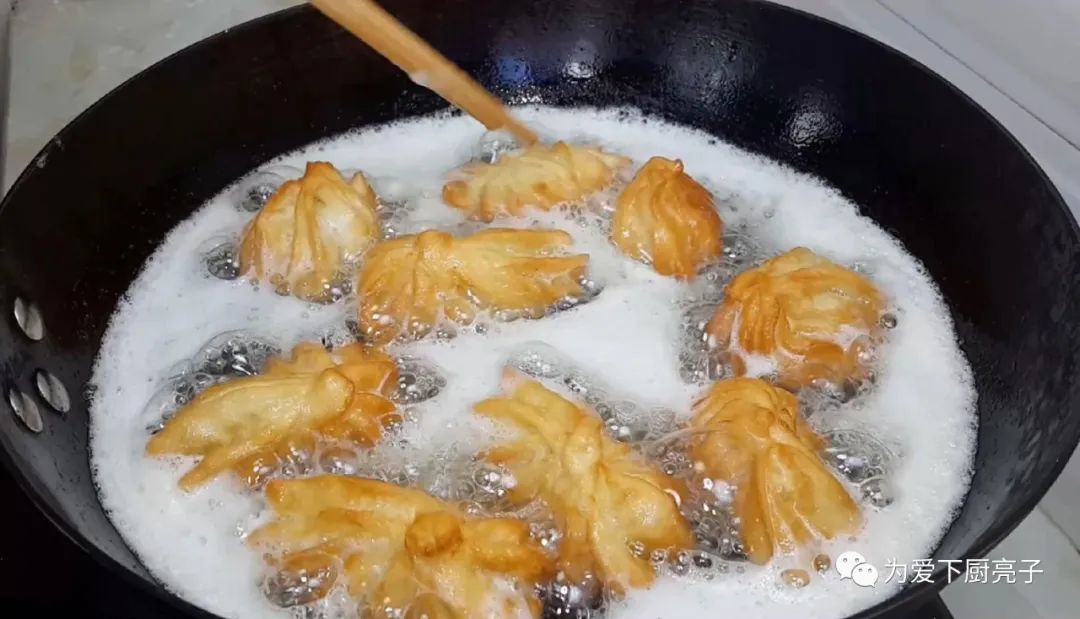 油條這樣做太好吃了，筷子夾一下，鬆軟又香甜，比吃麵包還舒服