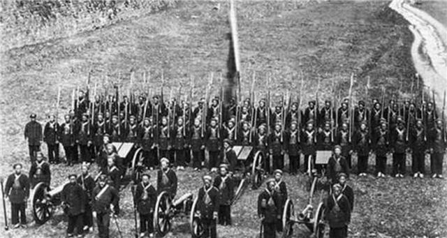 马步芳的独生子，20岁就当上军长，晚年为汶川灾