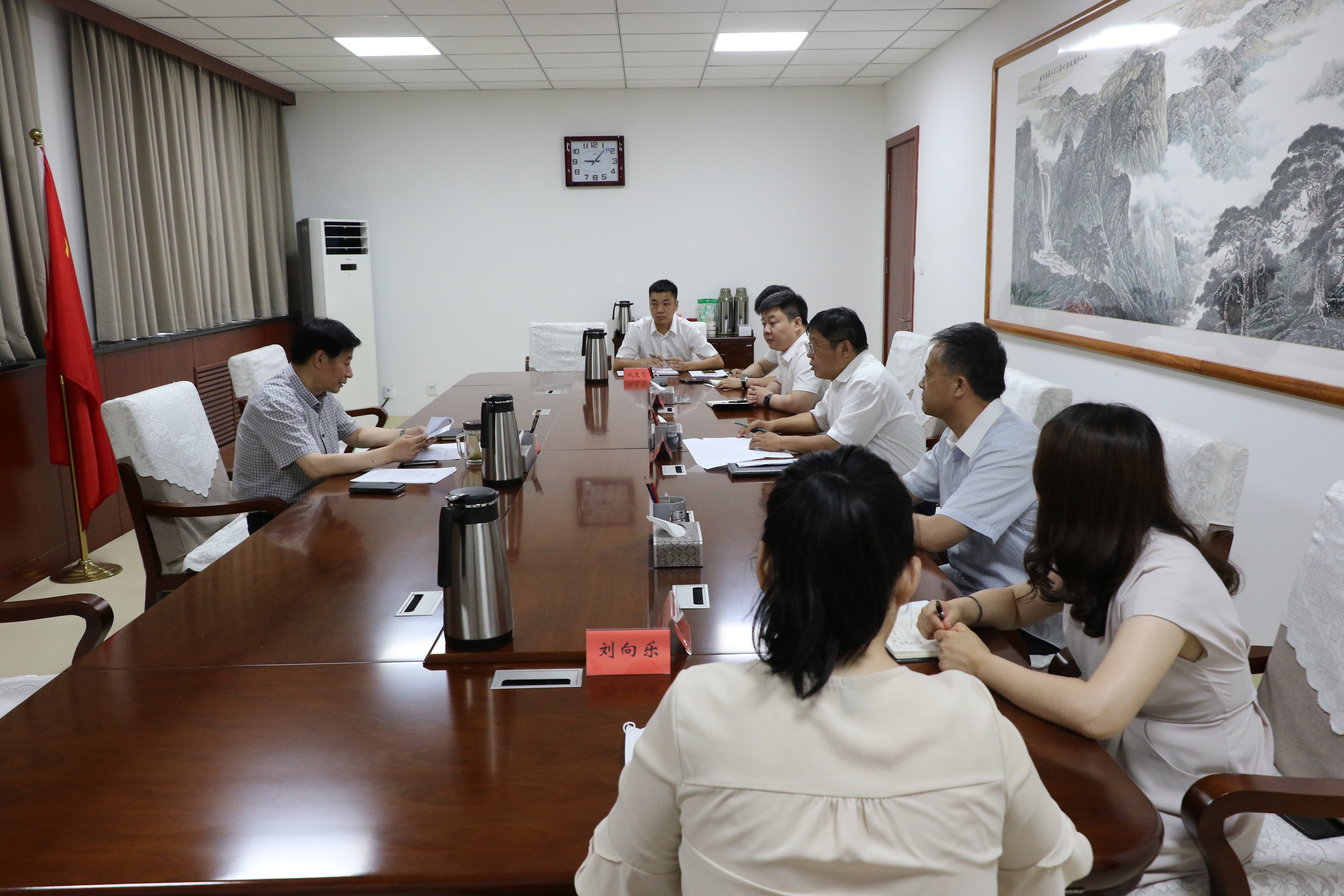 师振军组织召开省信访局各处（室）、信息中心座谈会