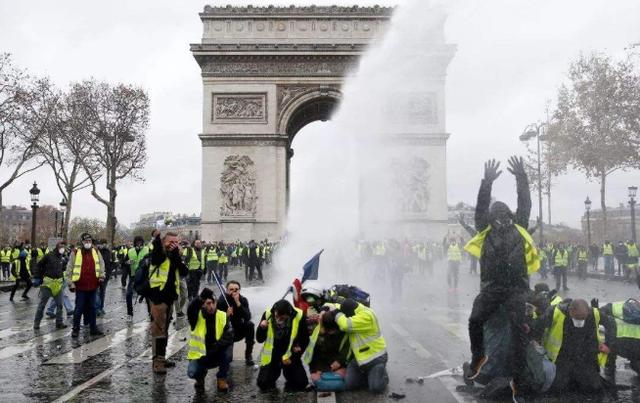 噩耗不斷！ 美、德、法、印四國同時�暴亂�，白宮態度引人深思