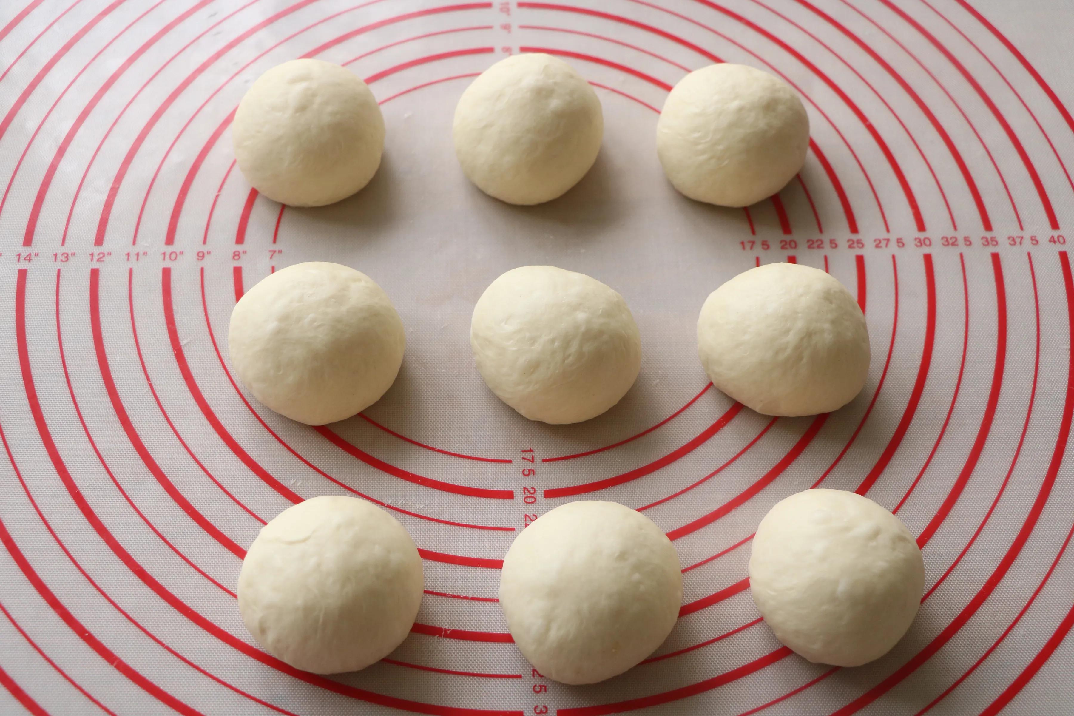 最近迷上了這個早餐麵包，不用揉出膜，簡單易做，關鍵超好吃