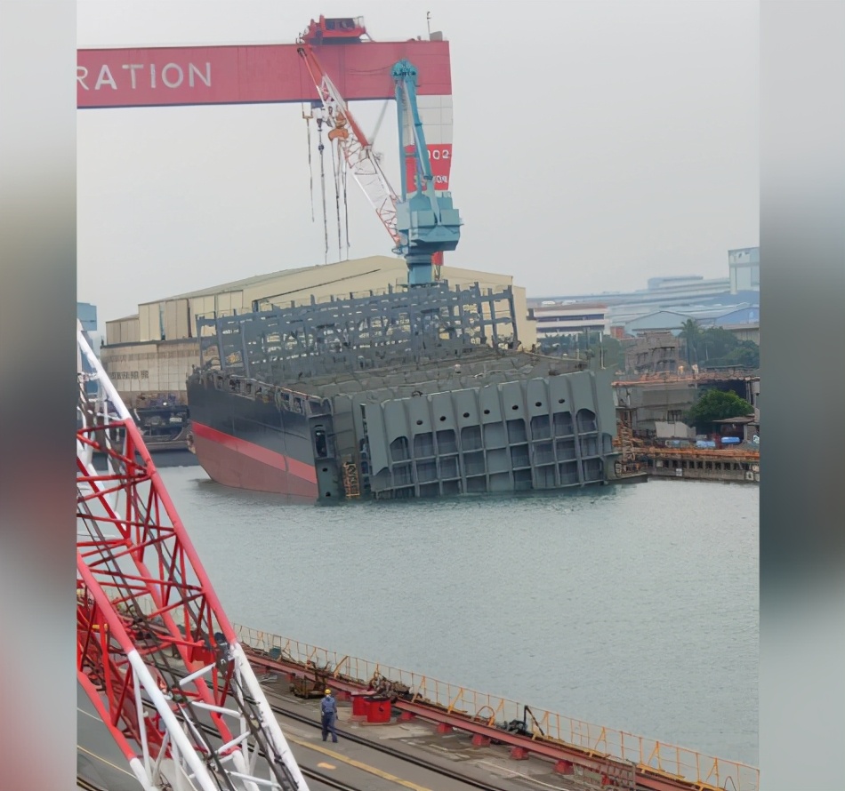 嚇阻大陸武統？ 蔡英文叫囂自造軍艦是航母殺手，台將領：軍火凱子