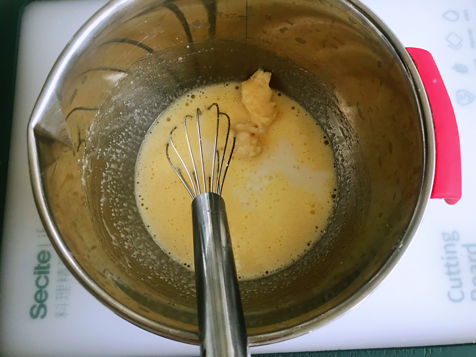 女人要多吃它，鬆軟香甜又養顏，不用揉麵，個個開花，比蛋糕好吃