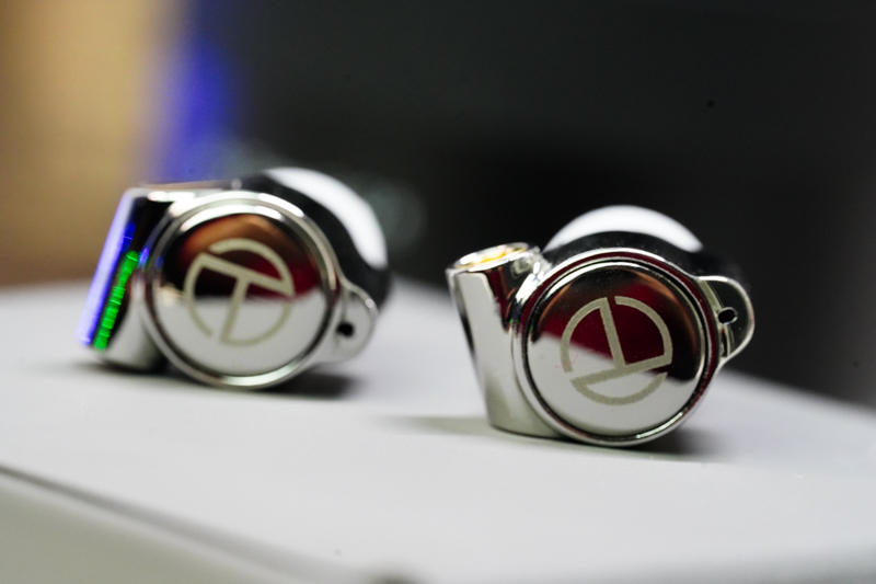 可以靠颜值，但偏偏走内涵：TRN TA1娄氏圈铁耳机评测