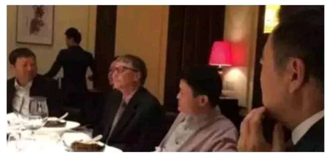 马云请首富比尔盖茨吃饭，一桌子菜花了多少钱？说出来你可能不信