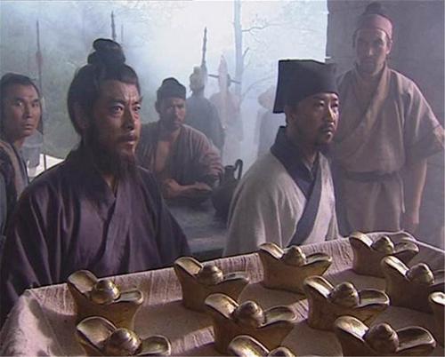 英明主终成昏君，一生奋斗却一事无成，后人却却样说。