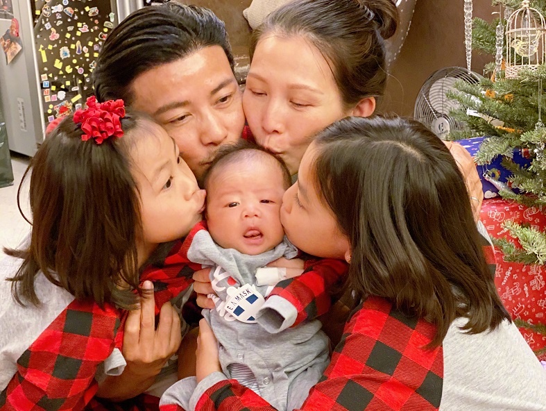 蔡少芬儿子才是“发育过猛”，才7个月大就十分健壮，果然好基因