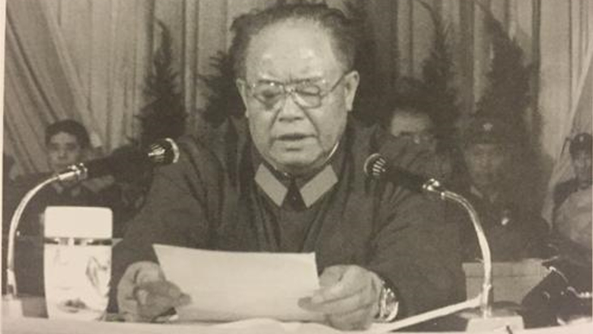 1985年百万大裁军，很多部队领导不服气，邓小平：头头不通调头头