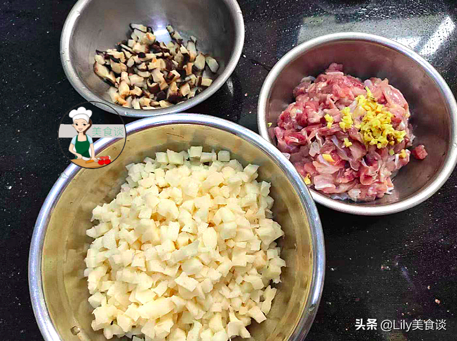 秋天，吃南瓜红薯不如吃它，3块钱一斤，营养极高，蒸包子真香呀