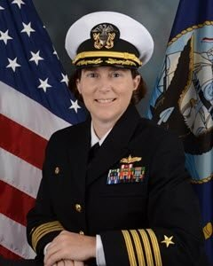 军舰漏油15000升，海军女舰长被开！五角大楼直言