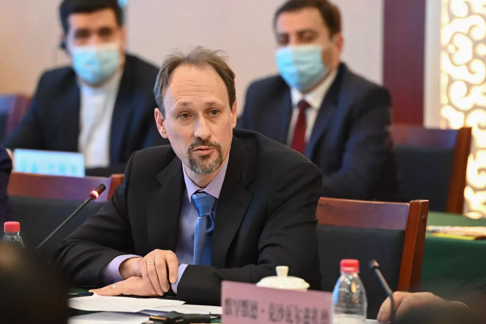 上合组织秘书长率团访问新疆:世界不能再被谎