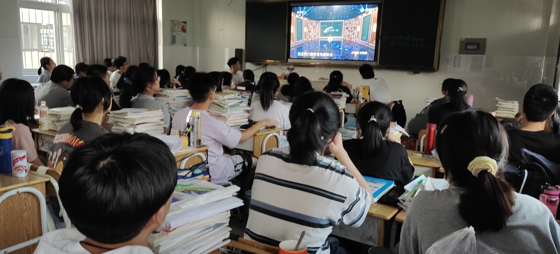 敬畏生命，报效祖国，做新时代追梦人——我校高三年级开展开