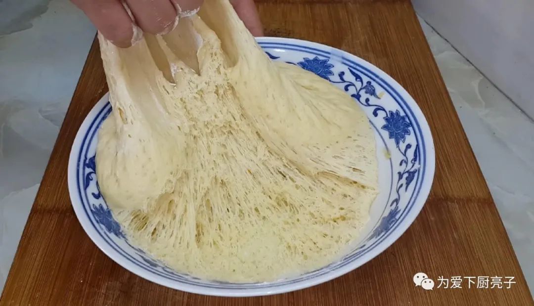 麵粉別炸油條了，鍋裡炸一炸，做出特色油炸酥，比麵包鬆軟又好吃