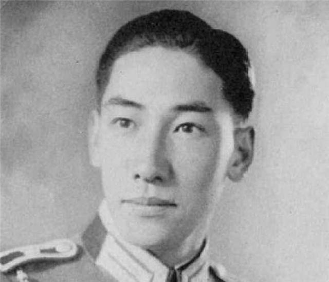 蒋纬国一生结2次婚，后妻年轻漂亮，却难忘前妻