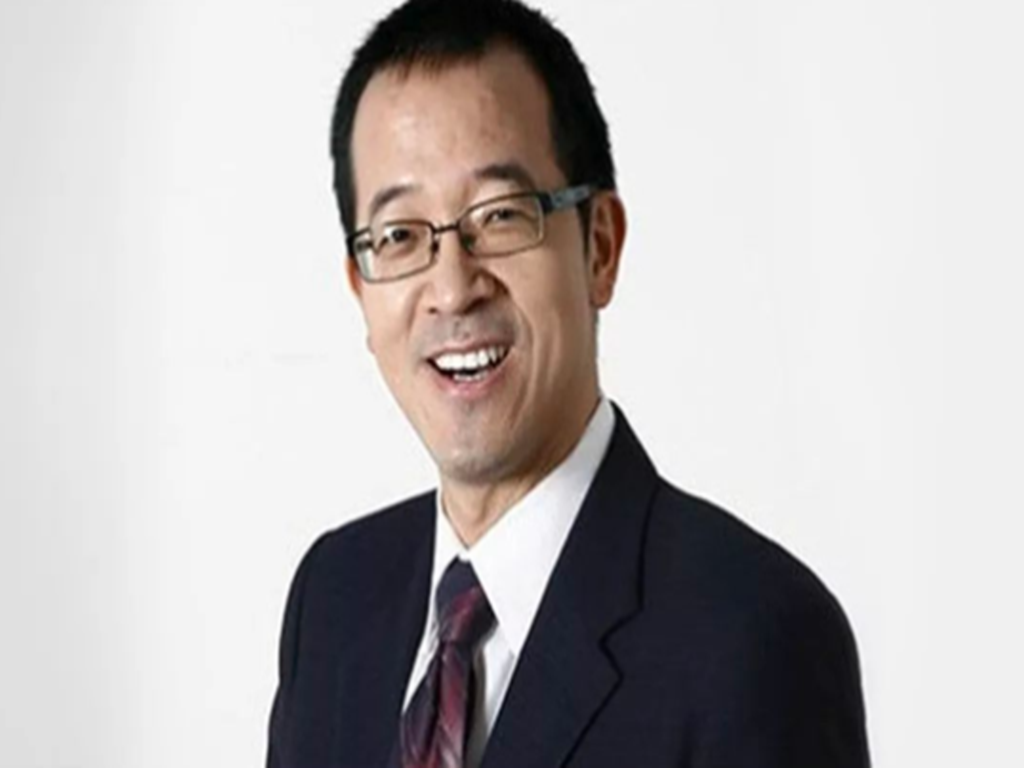 俞敏洪哭了，在朋友圈发飙！人心的尺子在哪