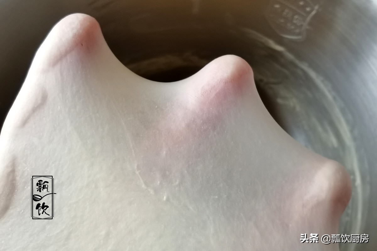 闺蜜们都喜欢的面包，既甜又香，配杯牛奶，当早餐一顿一个，特棒